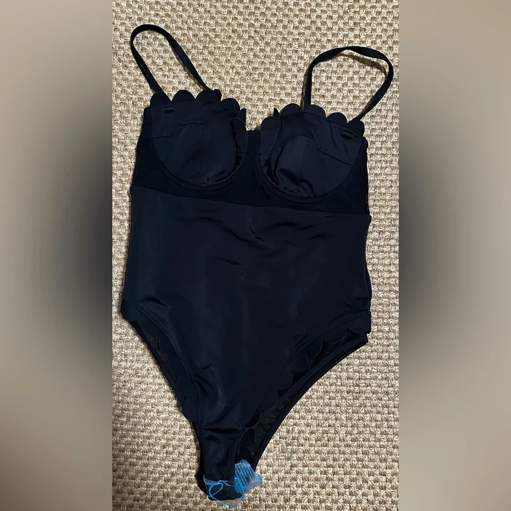 Black Strapless Swimsuit with Scalloped Edges - Picture 5 of 8